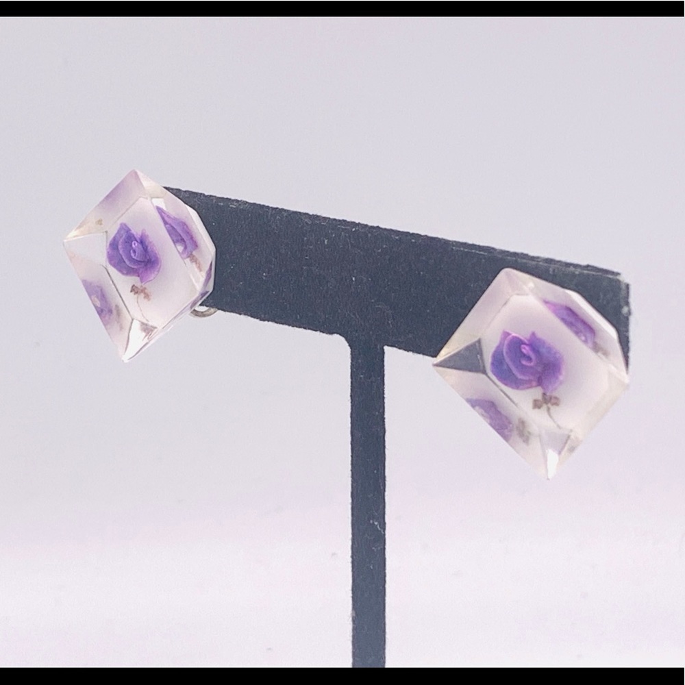 Vintage clip on screw back purple flower chunky earrings